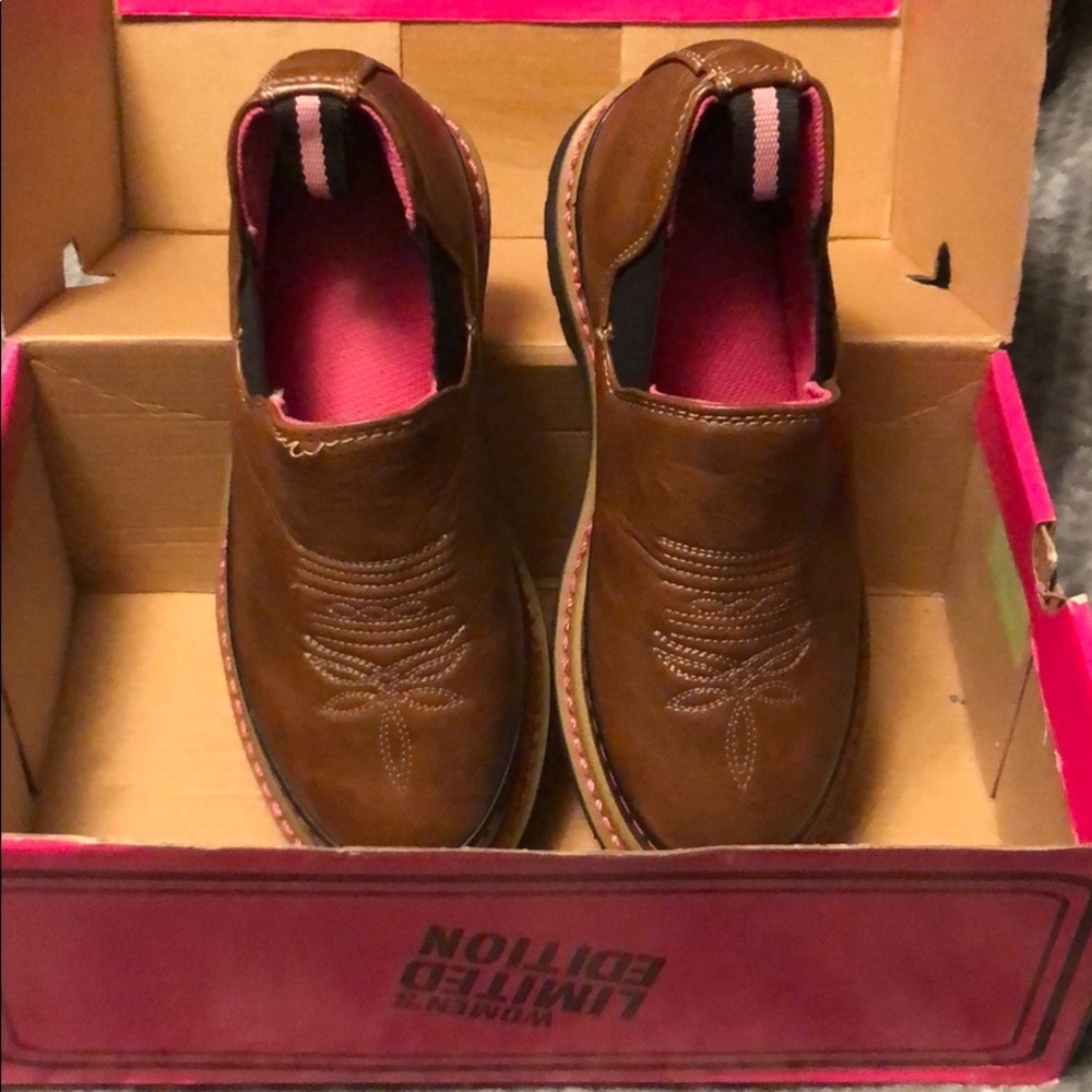 Western Chief Romeo style shoe - Picture 2 of 5